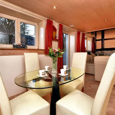 펜션 Beautiful Vacation Home With Sauna And Jacuzzi Harre